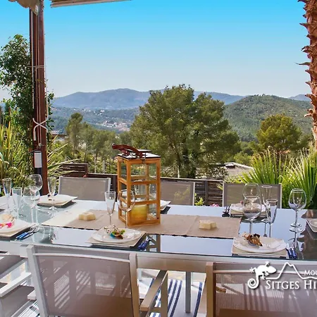 Charma With Private Pool And Air Conditioning Close To Sitges In Peaceful Location